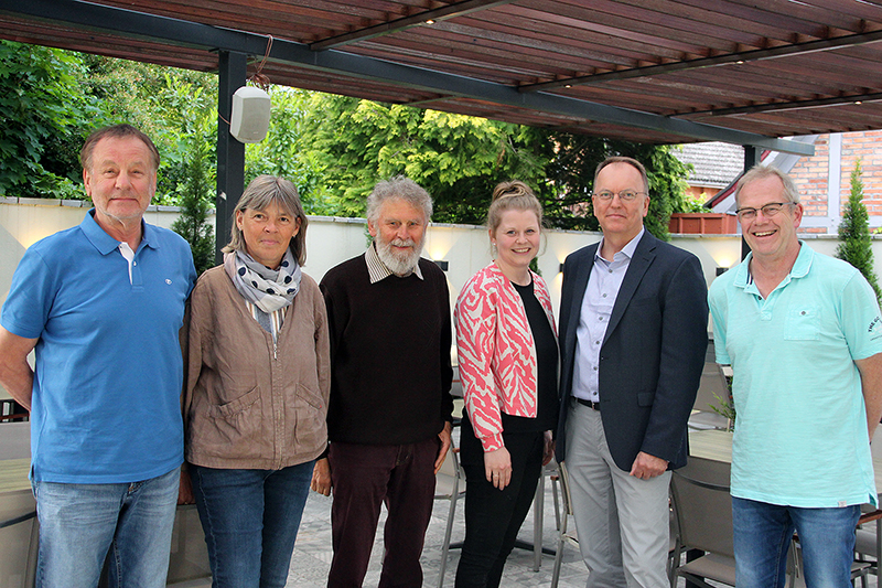 ABS-Vorstand und Beirat 2025 - Bernd Schnackenberg, Katja Schlichting, Dieter Kröger, Seike Dieckmann-Steffens, Reiner Schomacker und Uwe Dieckmann (von links). Es fehlen Marcus Thrun, Andreas Kautz und Günther Ristel.